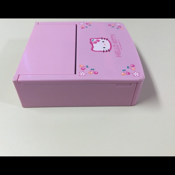 Hello Kitty Mirror Makeup/Jewelry Chest - Picture 4 of 6